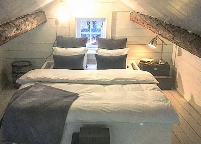 بيت ضيافة The Boathouse *